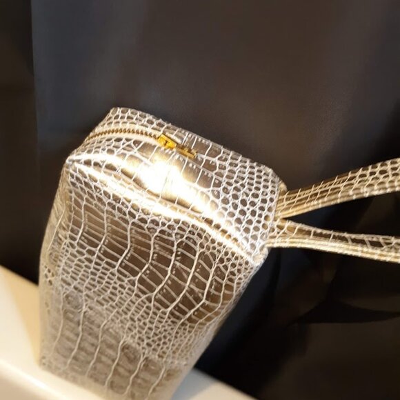 New Travel Clutch Wallet Pouch Case Purse Gold Ivory Vinyl Alligator Wristlet - Picture 2 of 6